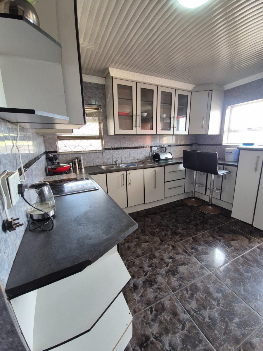 3 Bedroom Property for Sale in Kwadwesi Eastern Cape